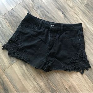 Black Shorts with Lace Detail Forever 21